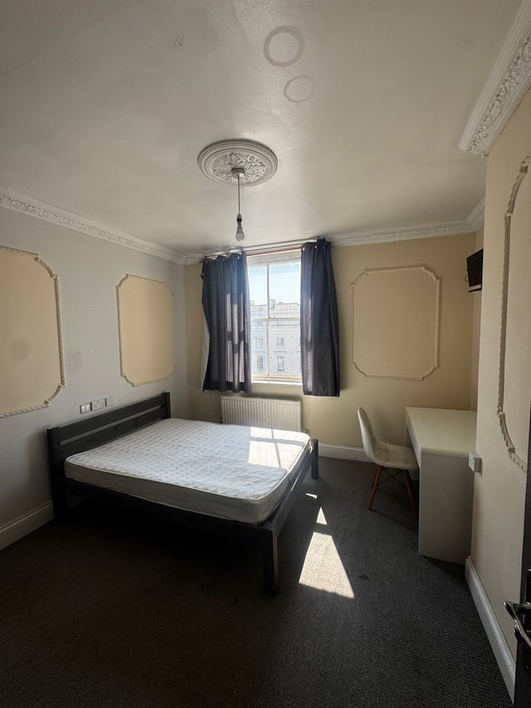 Room Ashbourne Street in Nottingham