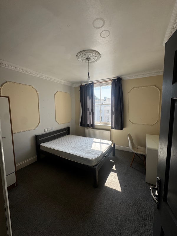 Room Ashbourne Street in Nottingham