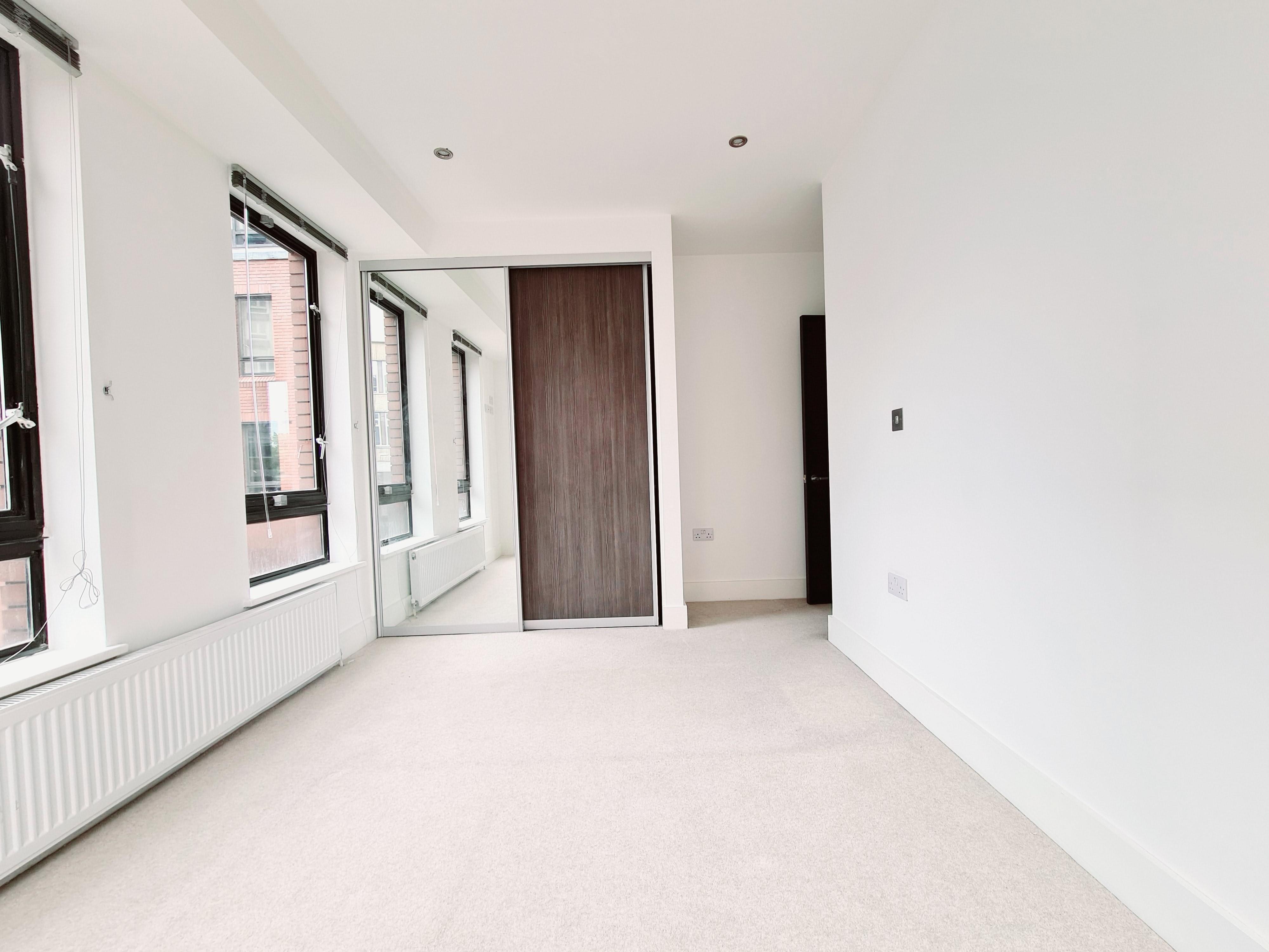Flat Clarendon Road in Watford