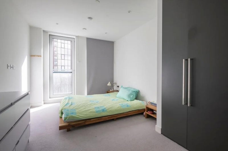 Room Southwark Bridge Road in Greater London