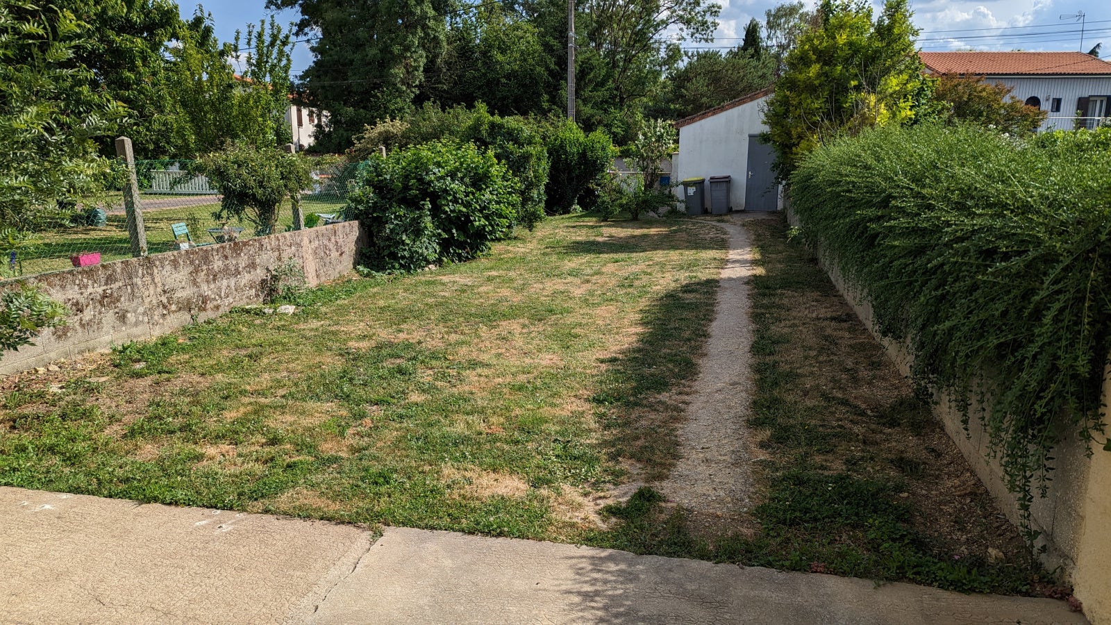 Maison Rue de la Reine des Prés à Magné