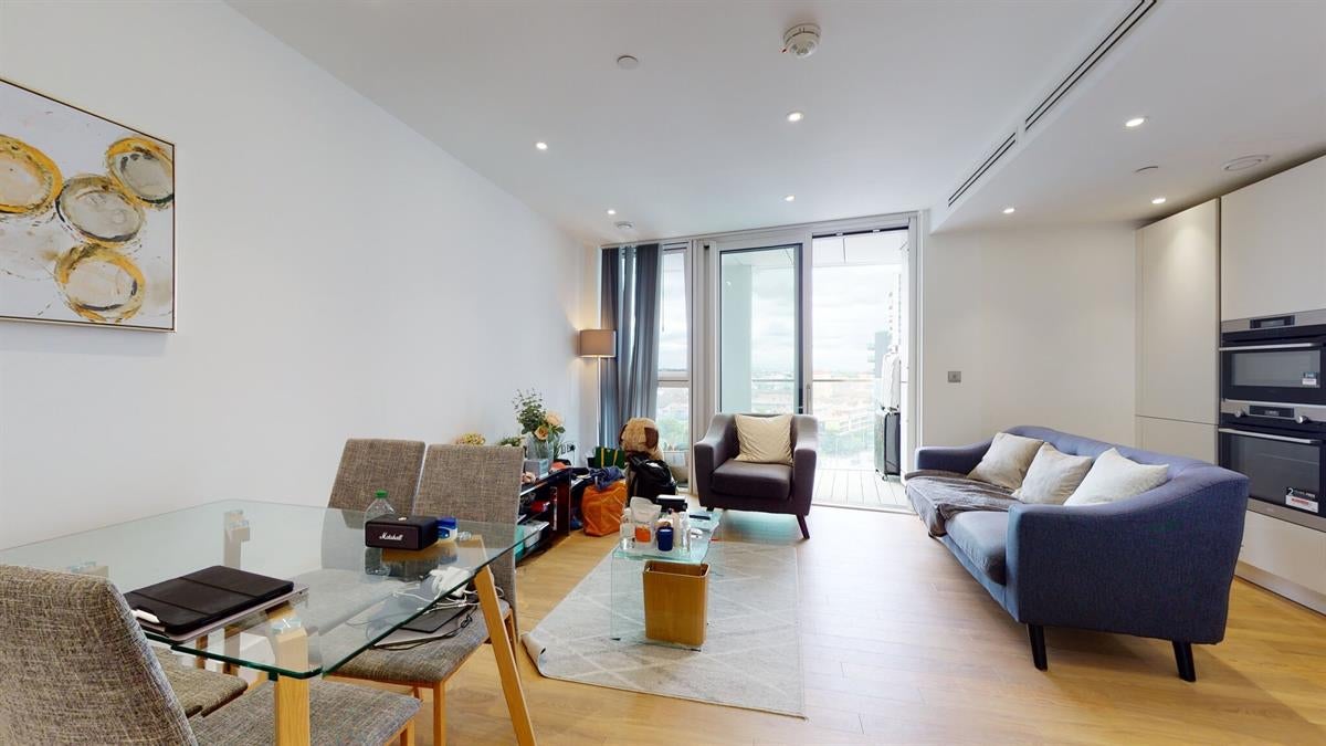 Flat Wandsworth Road in Greater London