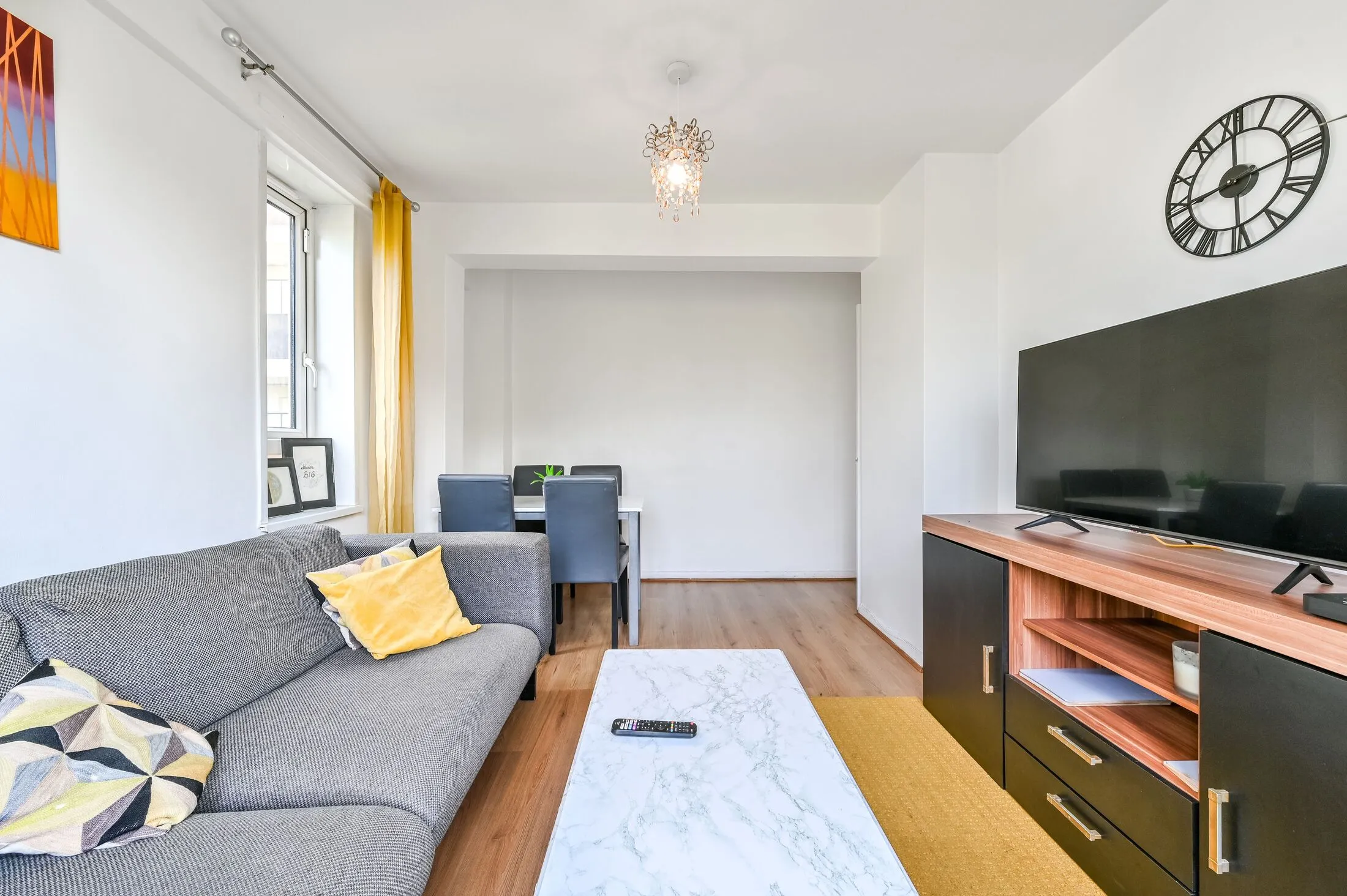 Flat Clifton Road in Greater London