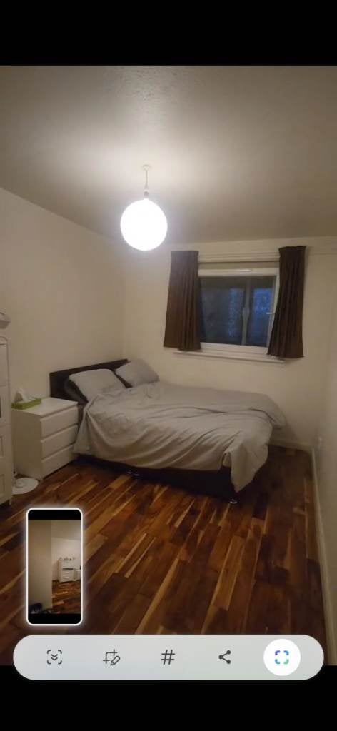 Flat Dundasvale Court in Glasgow