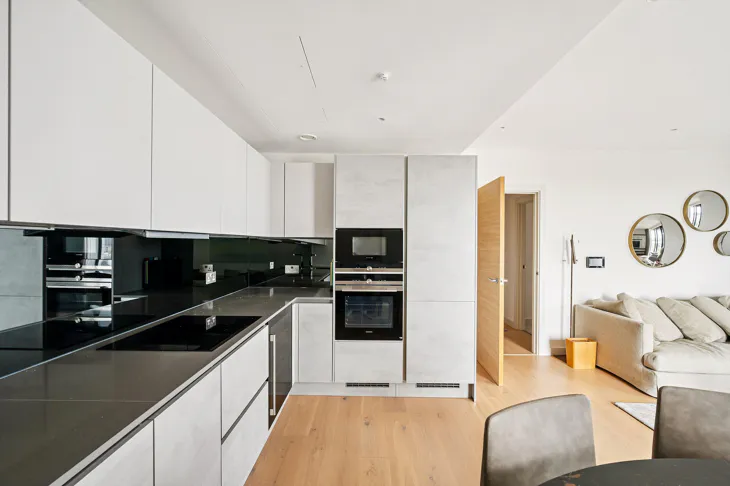 Flat Sutherland Street in City of Westminster