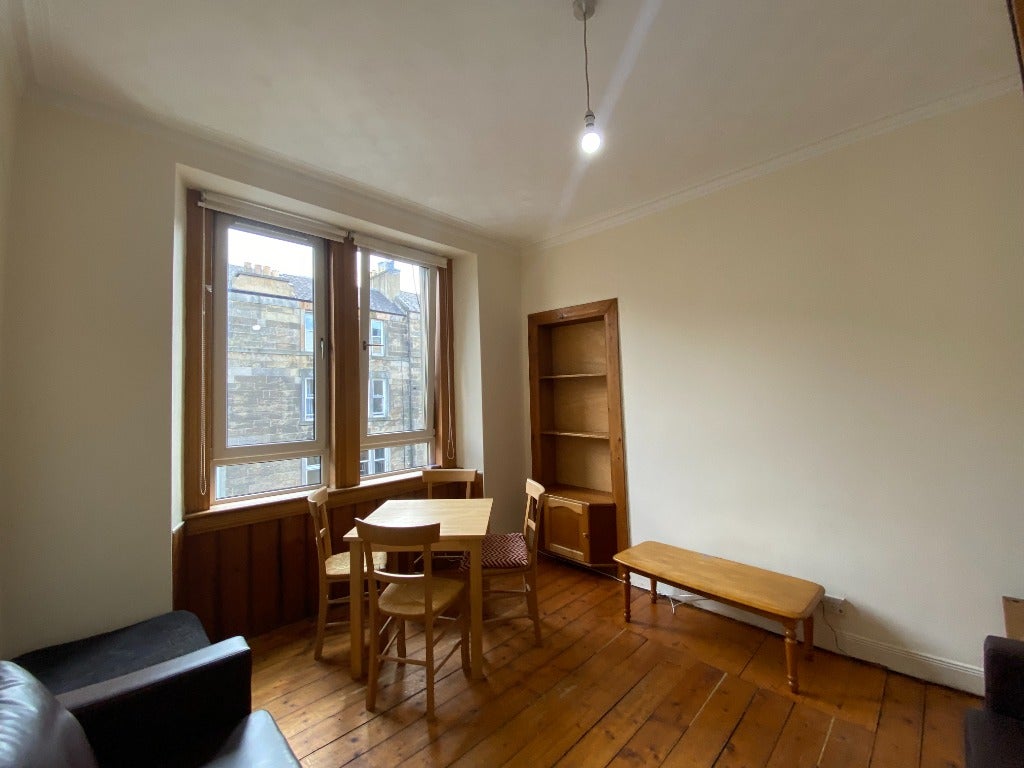 Room Downfield Place in City of Edinburgh
