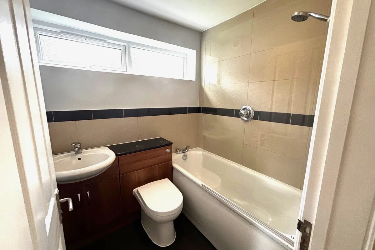 Flat Douglas Gardens in Dacorum