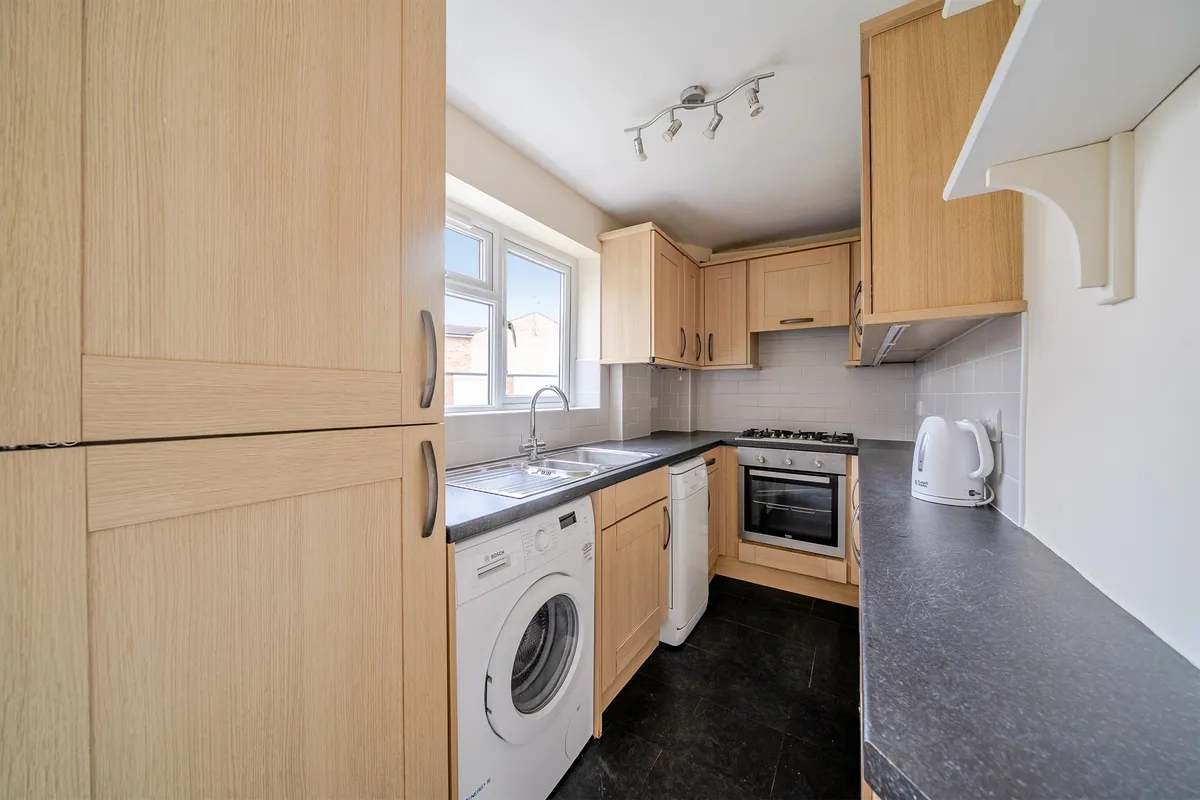 Flat Douglas Gardens in Dacorum