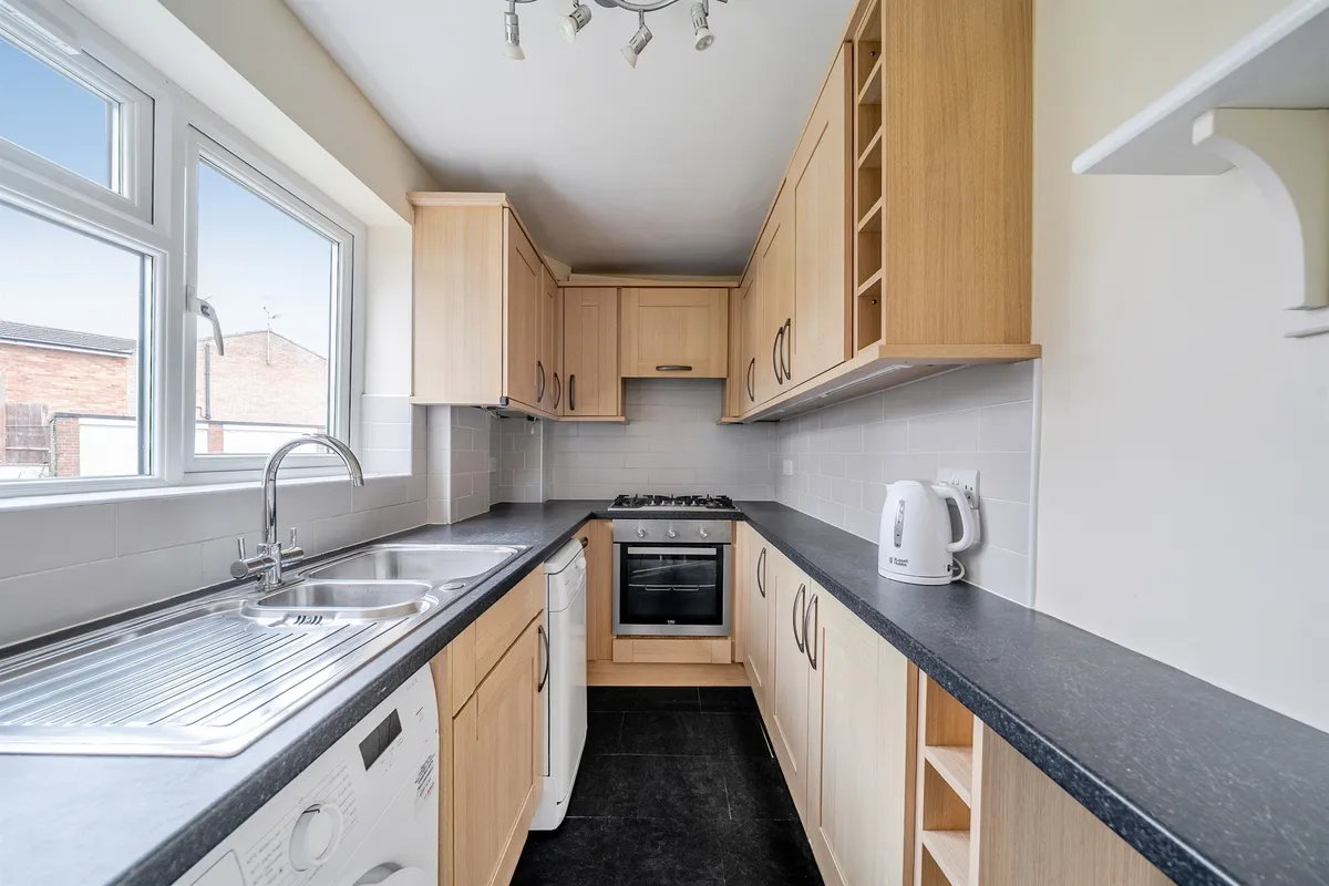 Flat Douglas Gardens in Dacorum