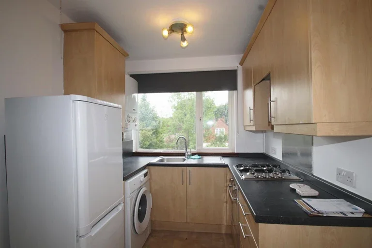 Flat Shepperton Road in London
