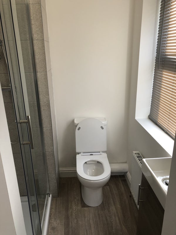 Room Forres Road in Sheffield