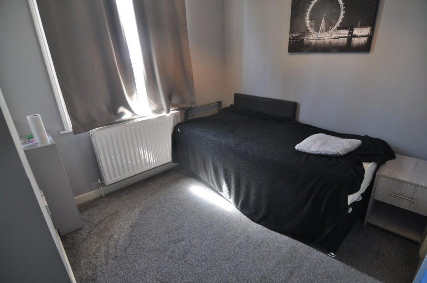 Room Corporation Street in Barnsley