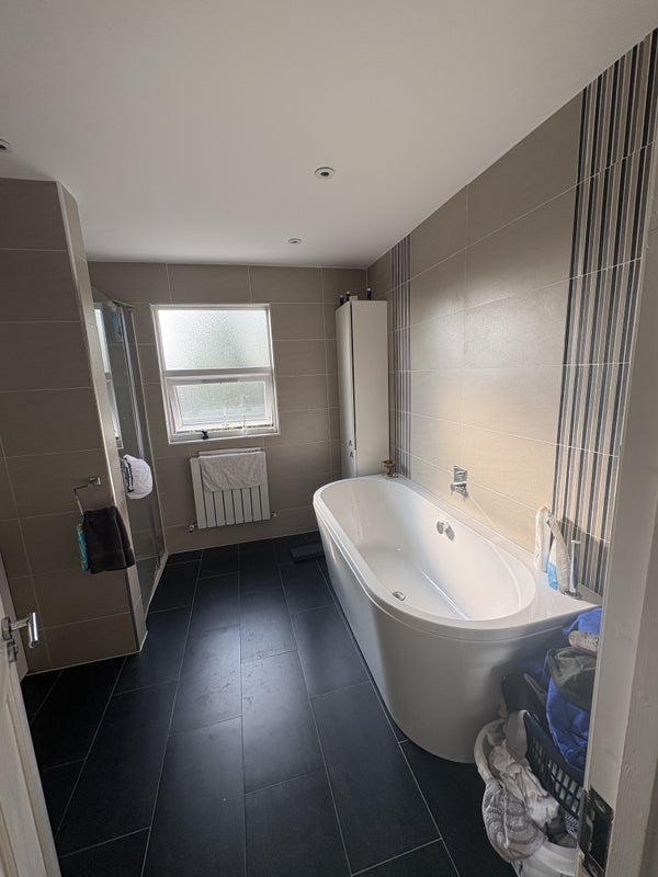 Room Coniston Road in Greater London