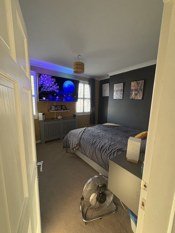 Room Coniston Road in Greater London