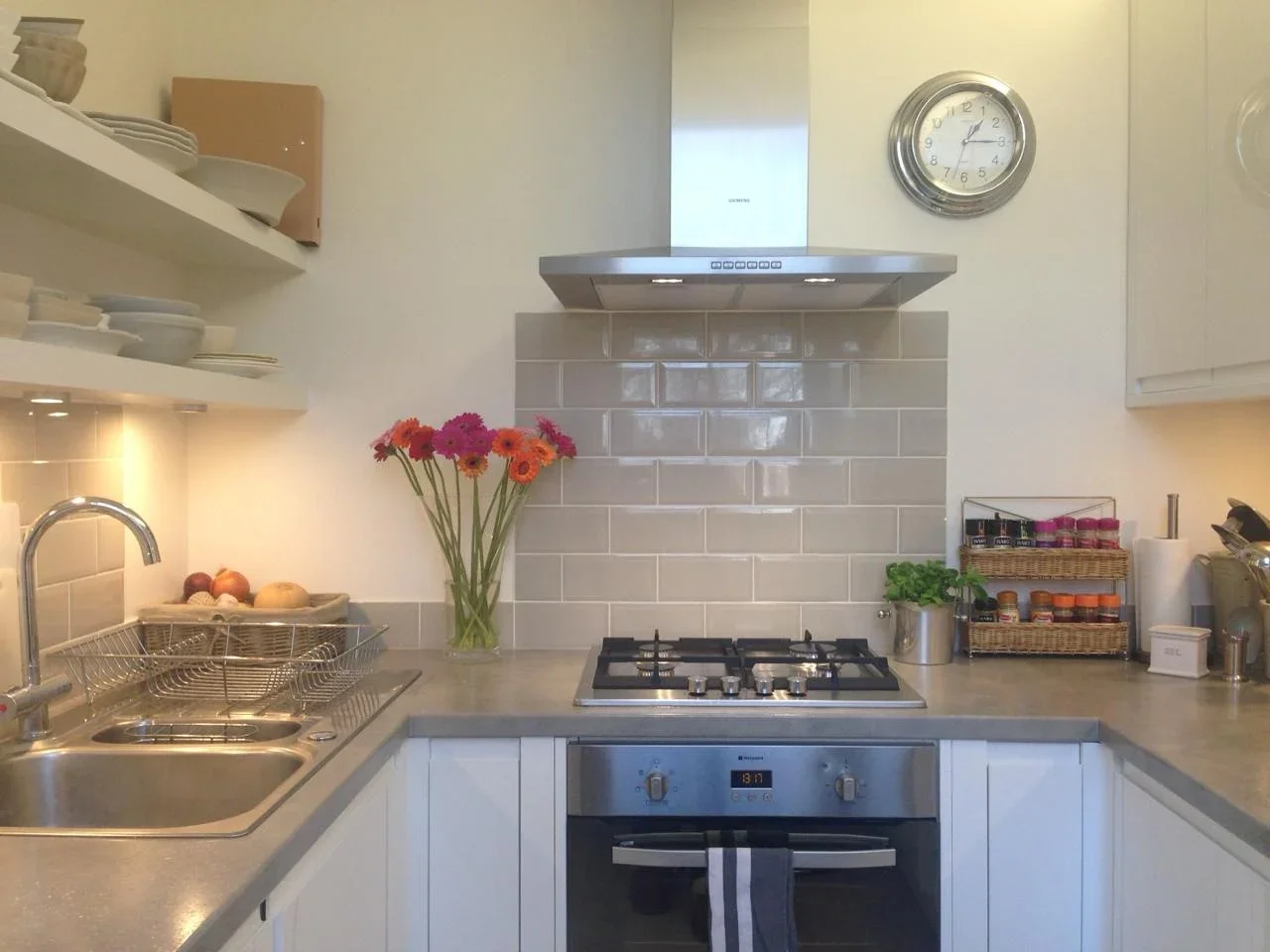Flat Netherhall Gardens in Greater London