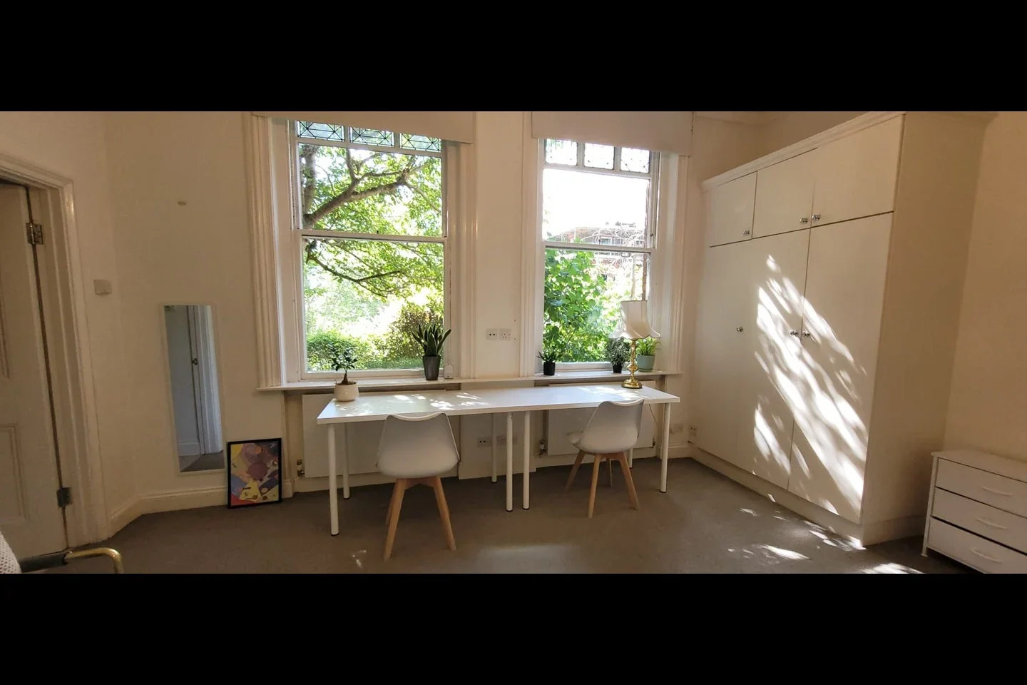Flat Netherhall Gardens in Greater London