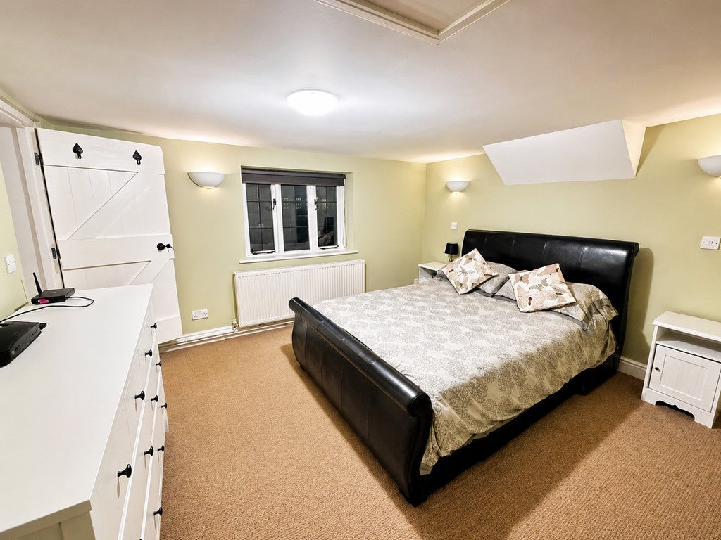 House The Oaks in Greater London