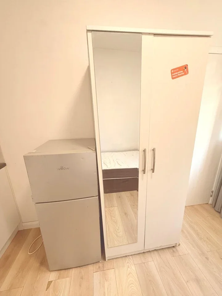 Room Repton Street in Greater London