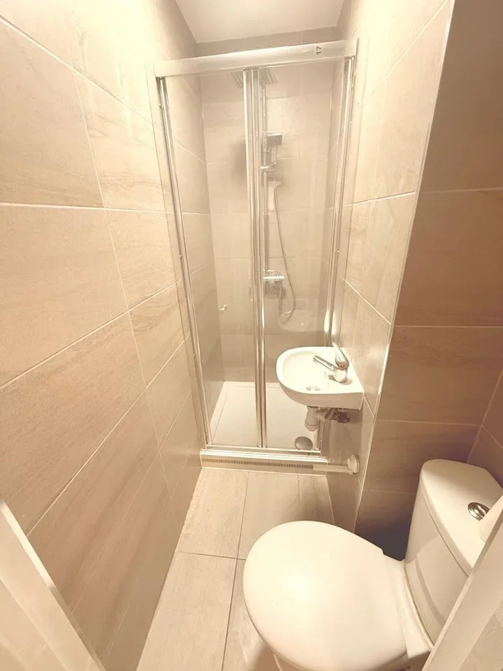 Room Repton Street in Greater London
