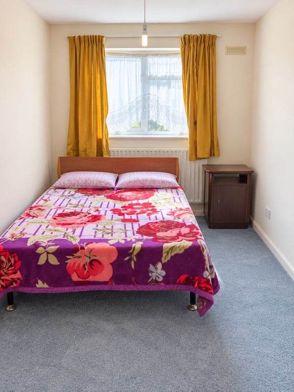Room Finsbury Park Road in Greater London