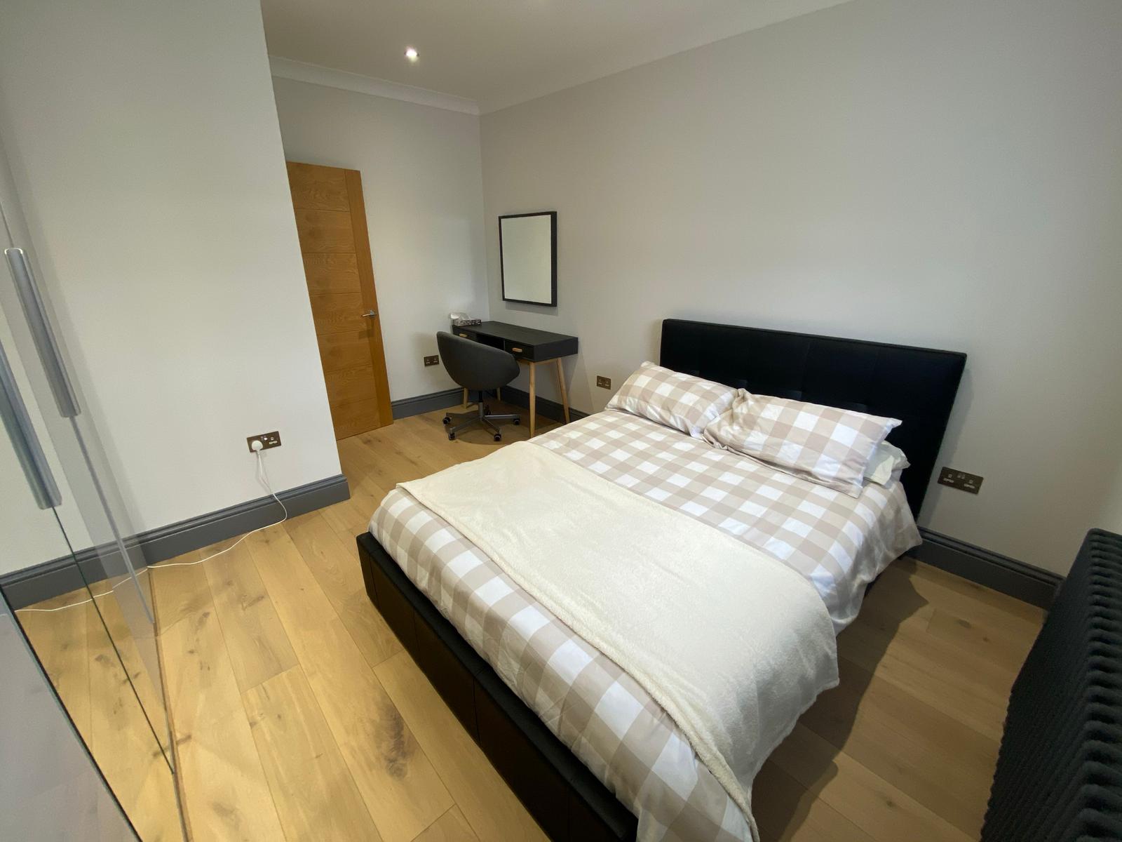 Flat Finborough Road in Greater London