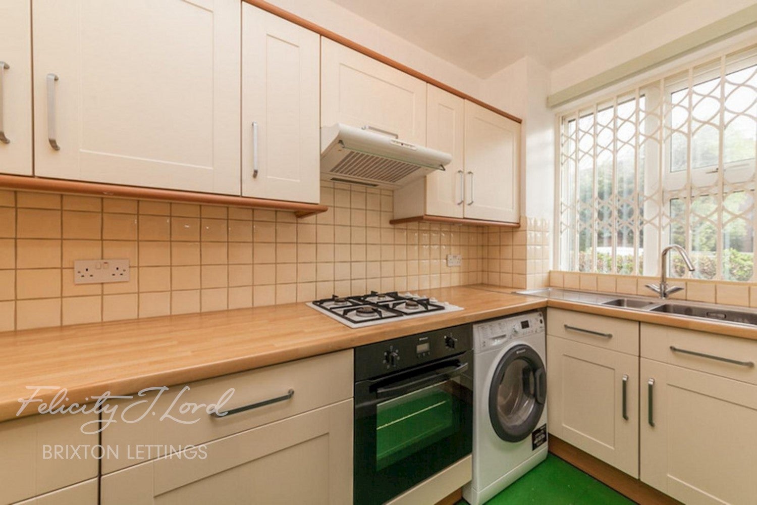 Flat Market Row in London