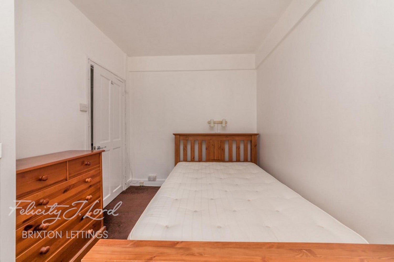 Flat Market Row in London