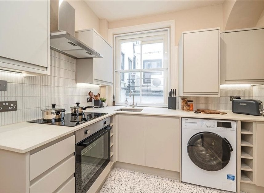 Flat Frith Street in City of Westminster