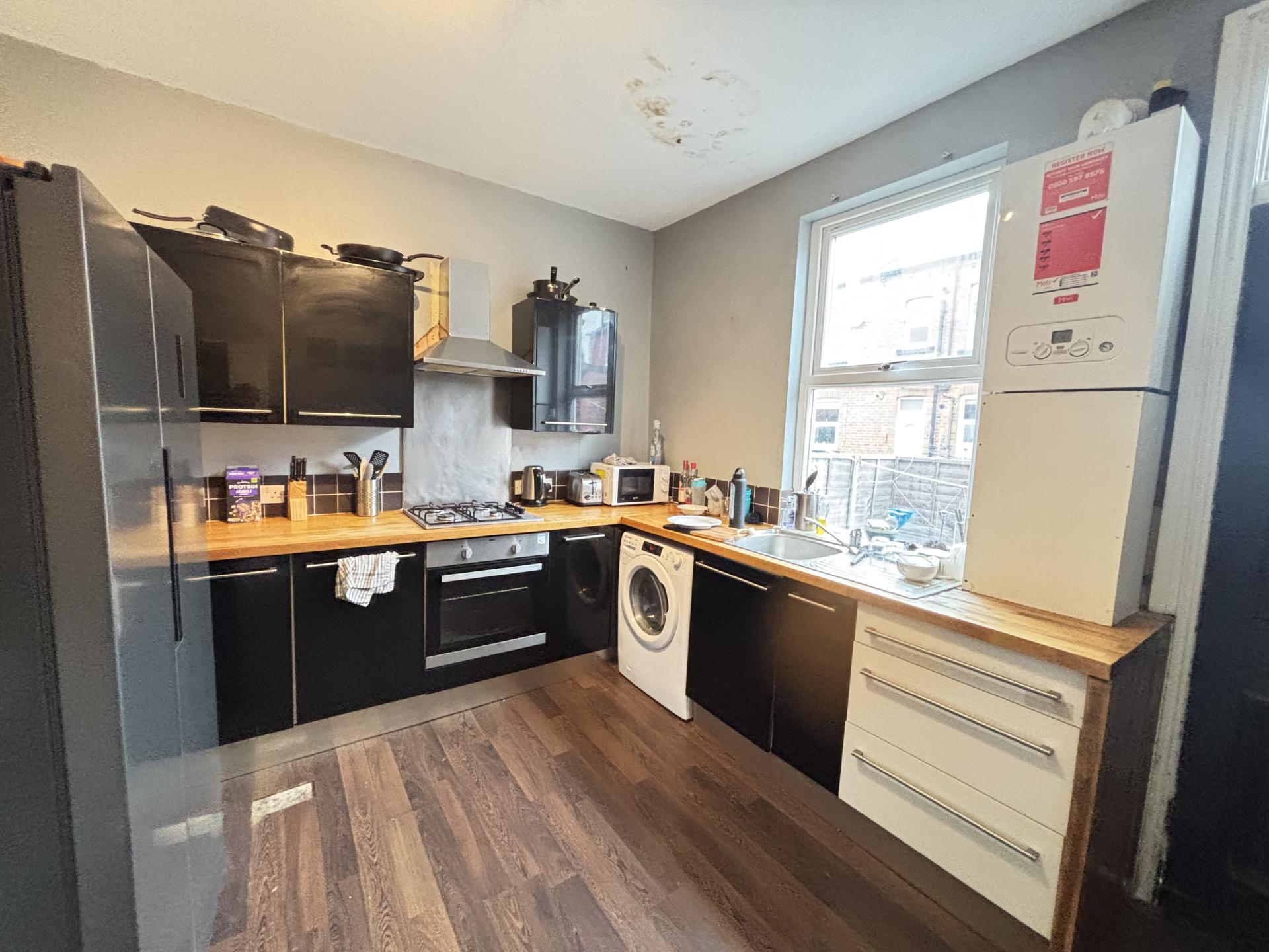 Flat Newport View in Leeds