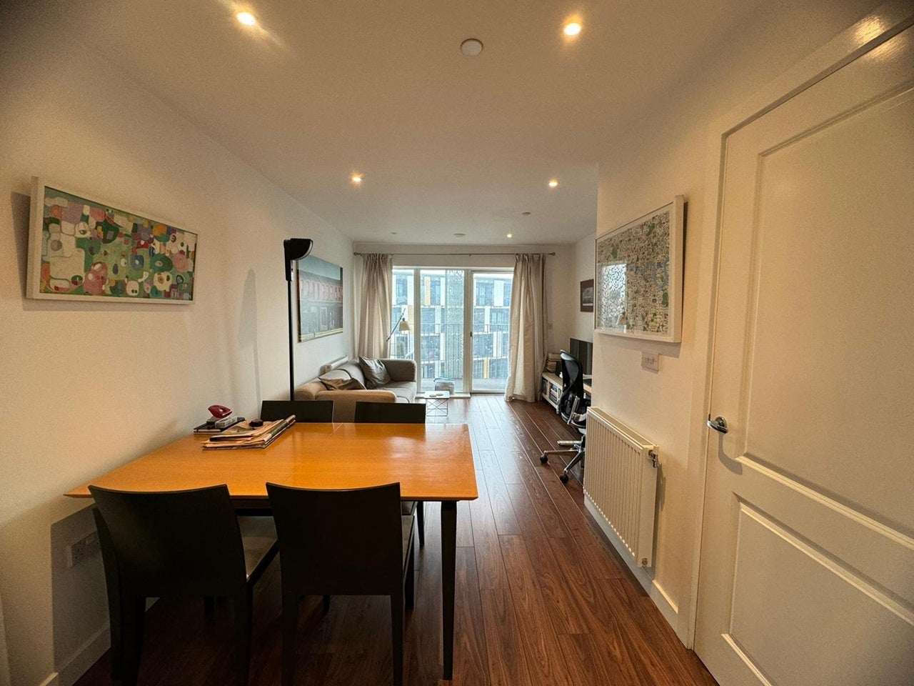 Flat Atkins Square in Greater London
