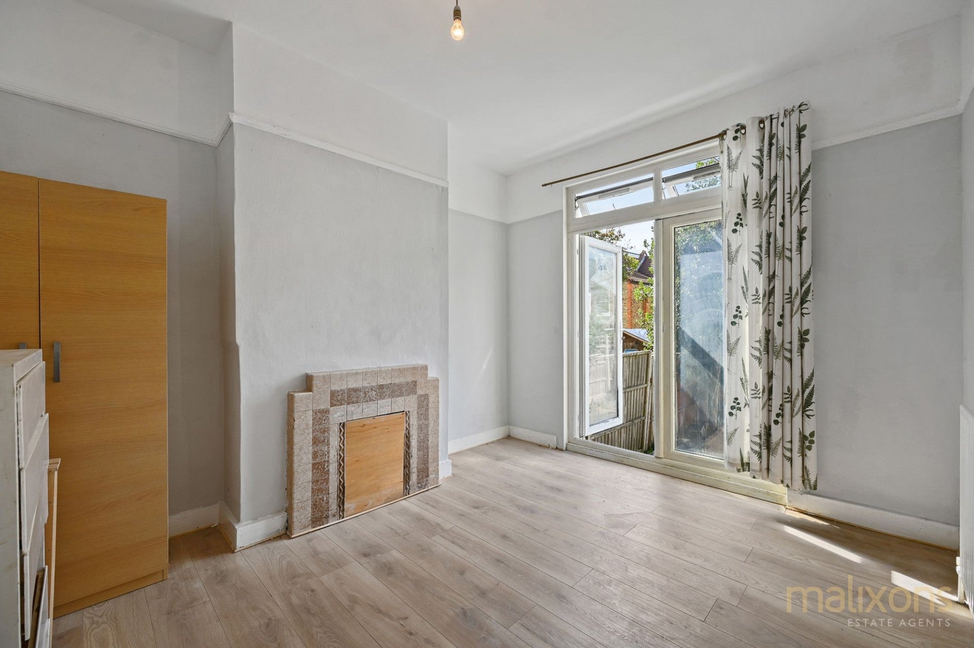 House Chasefield Road in Greater London