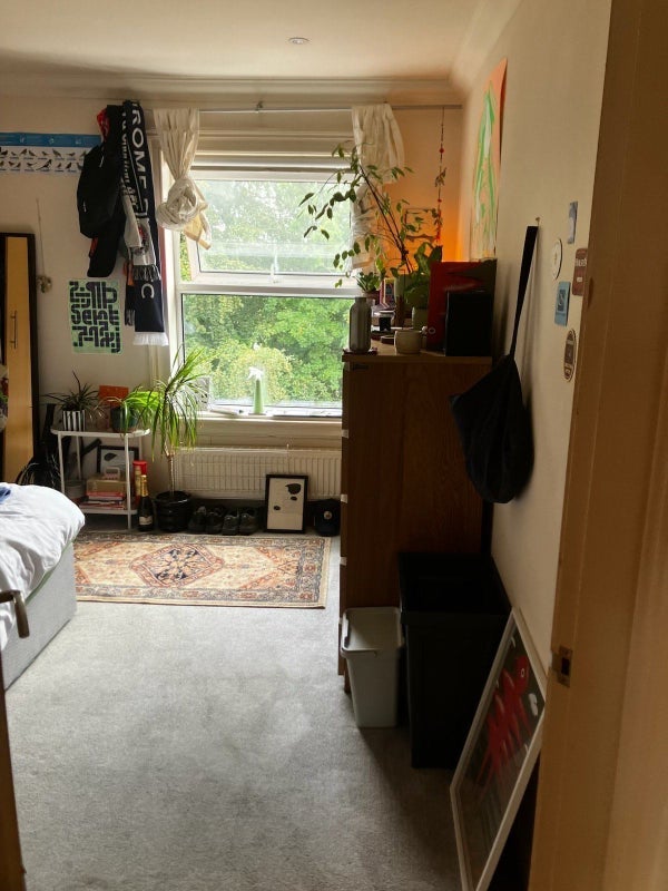 Flat Westfield Terrace in Leeds