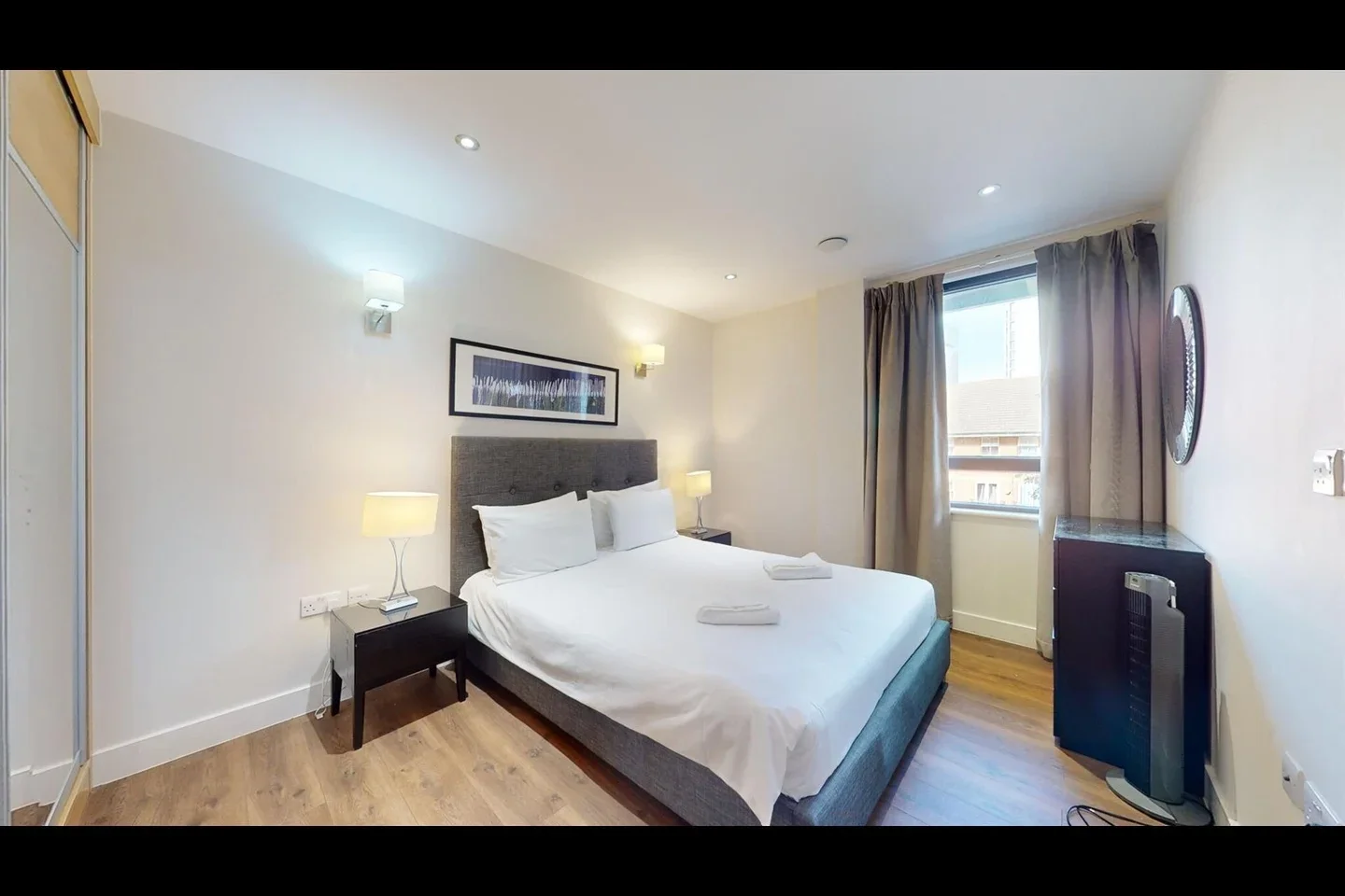 Flat Fairclough Street in Greater London
