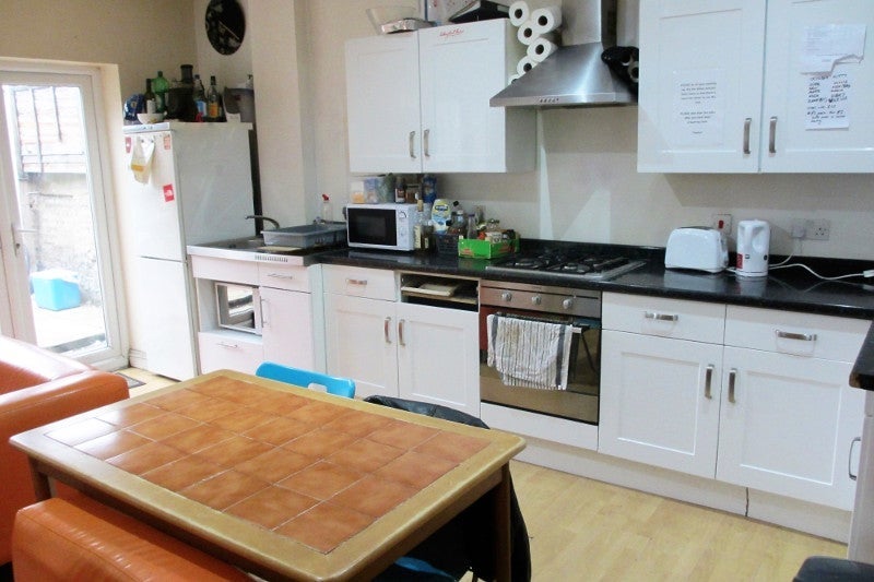 Room Pennard Road in Greater London