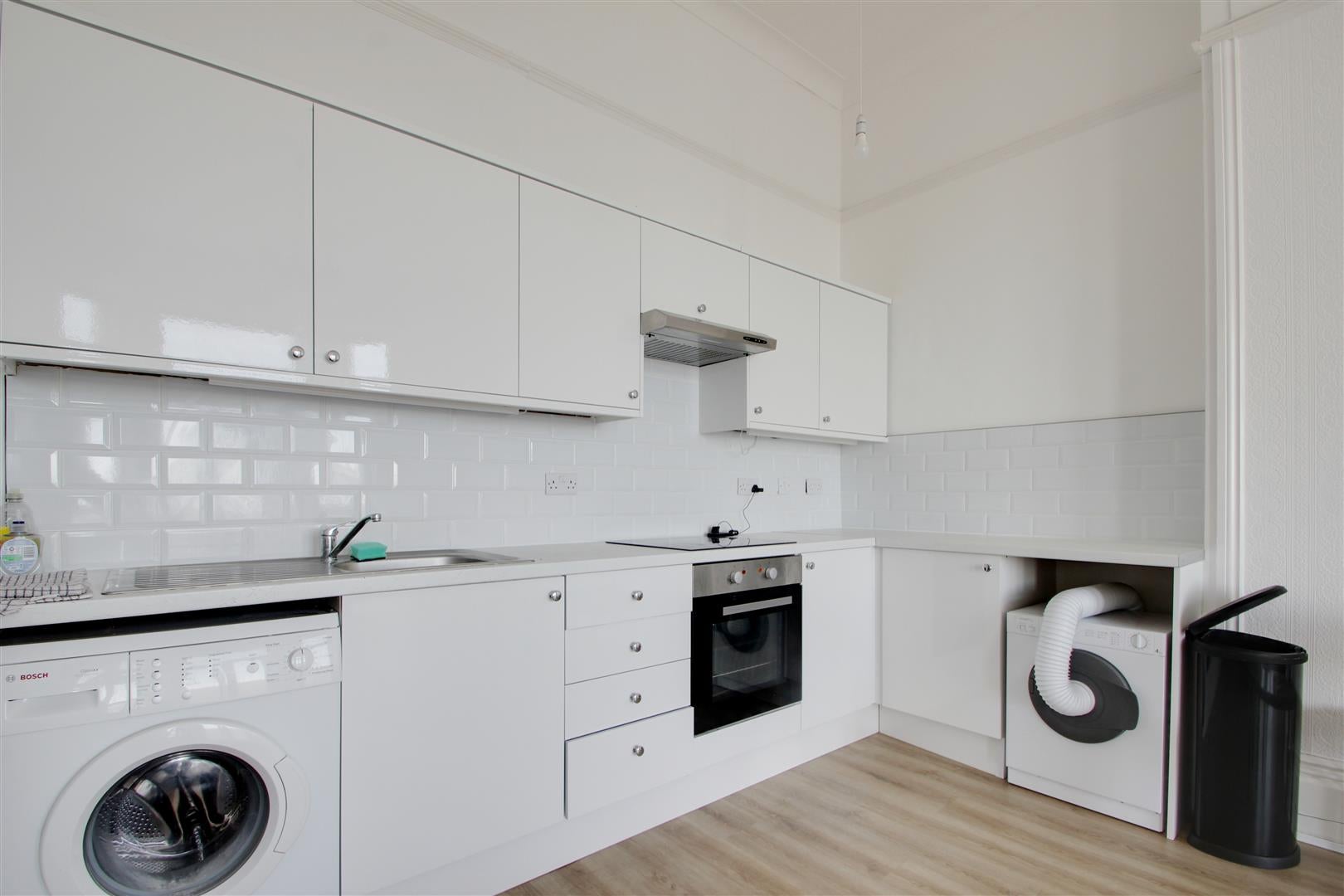 Flat Marine Parade in Worthing