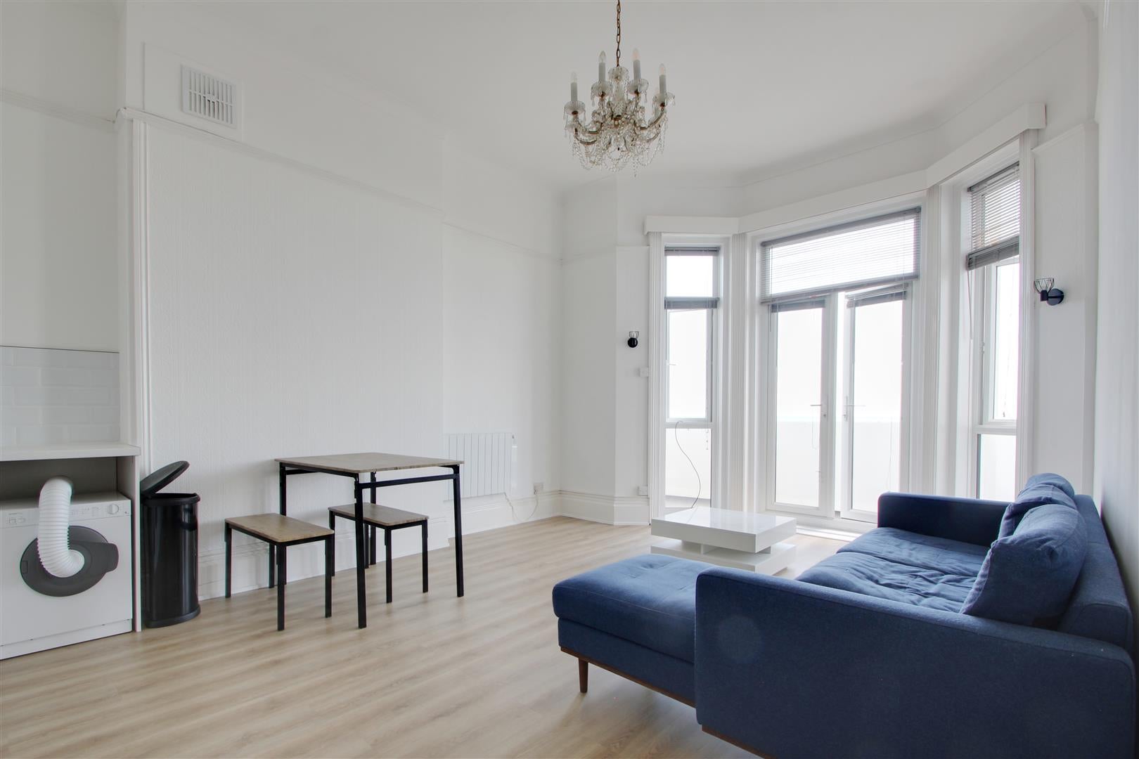 Flat Marine Parade in Worthing