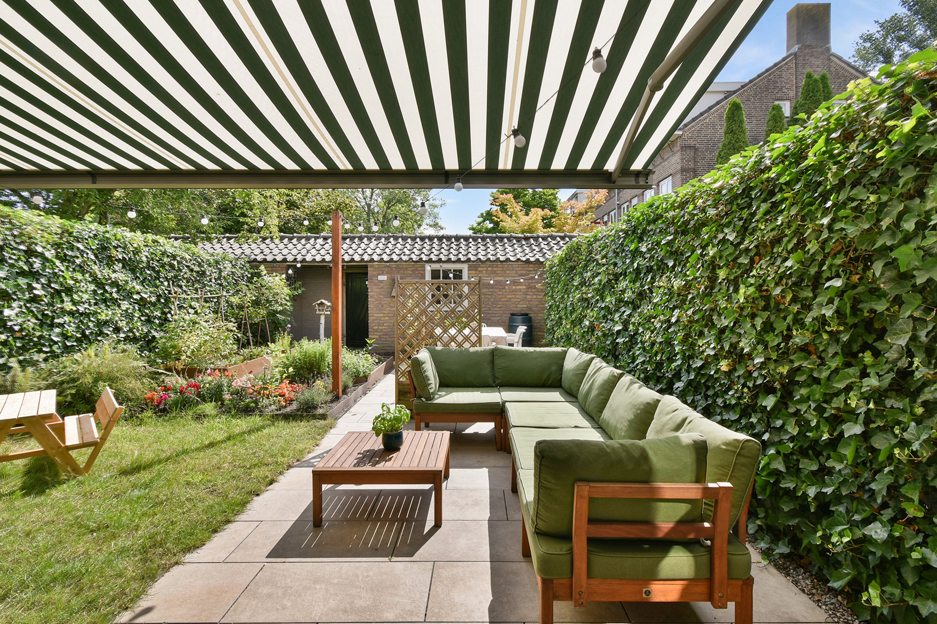 Tussenwoning te koop: Mr. S. van Houtenlaan 6, Amstelveen