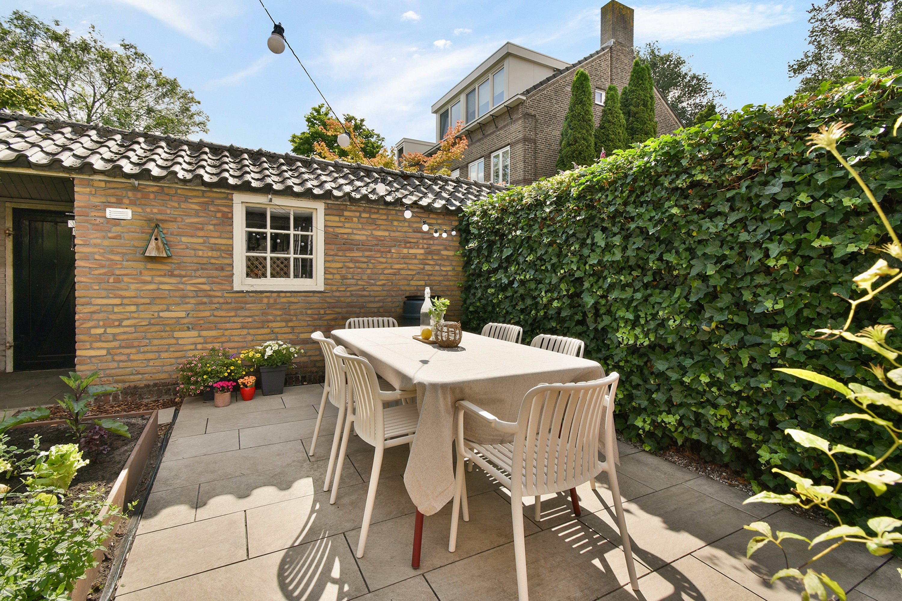 Tussenwoning te koop: Mr. S. van Houtenlaan 6, Amstelveen