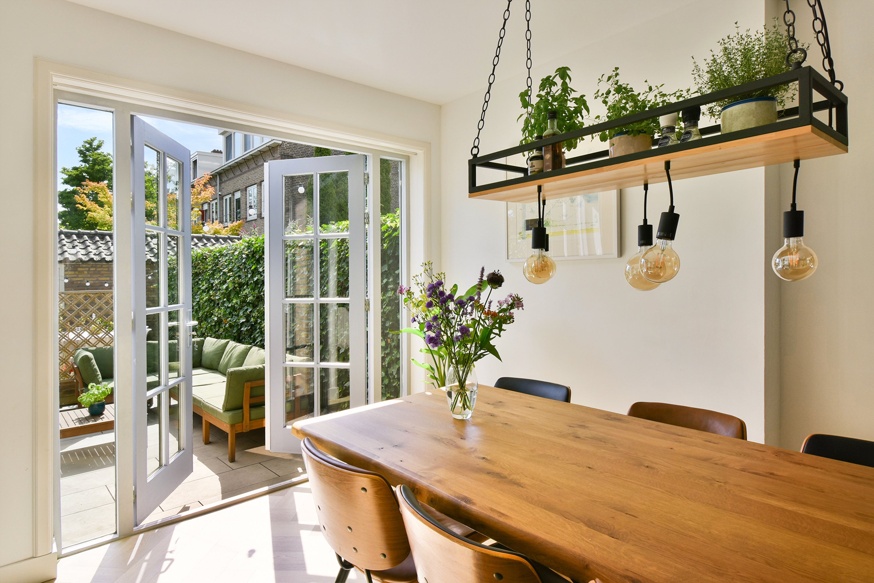 Tussenwoning te koop: Mr. S. van Houtenlaan 6, Amstelveen