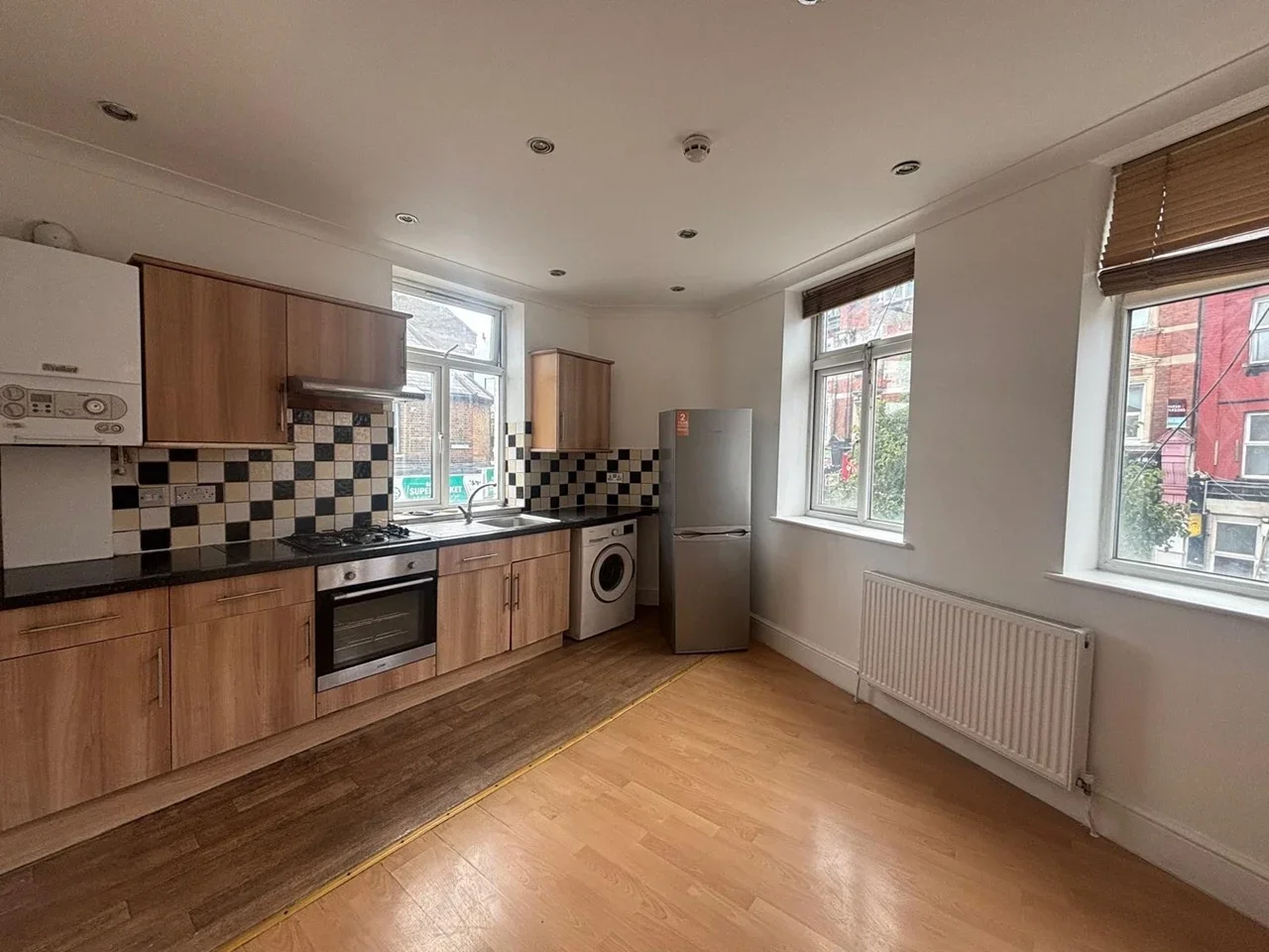 Flat Sandringham Road in Greater London