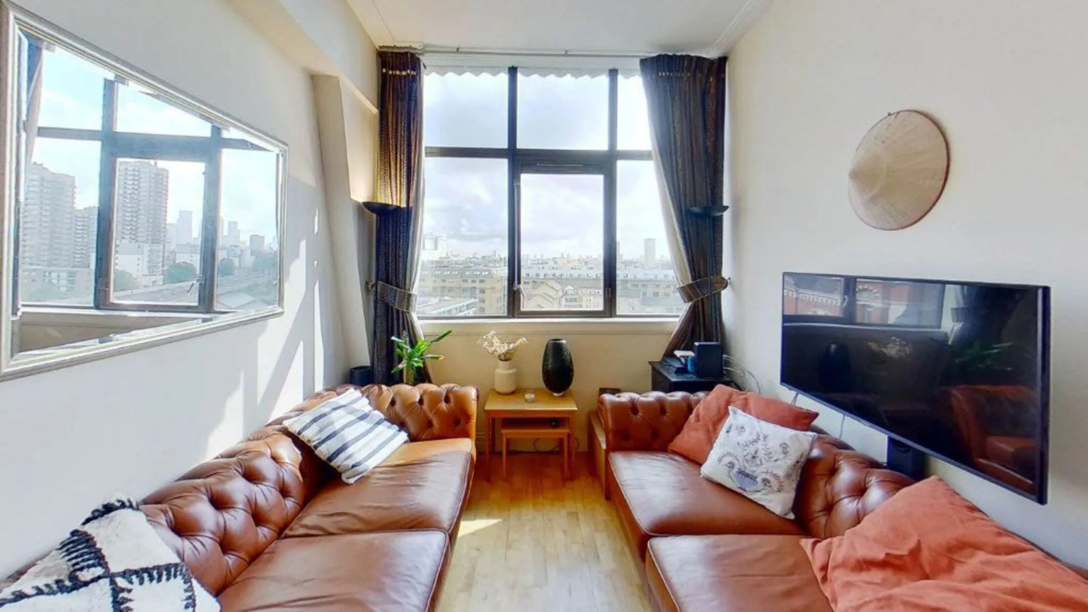 Flat Prescot Street in Greater London