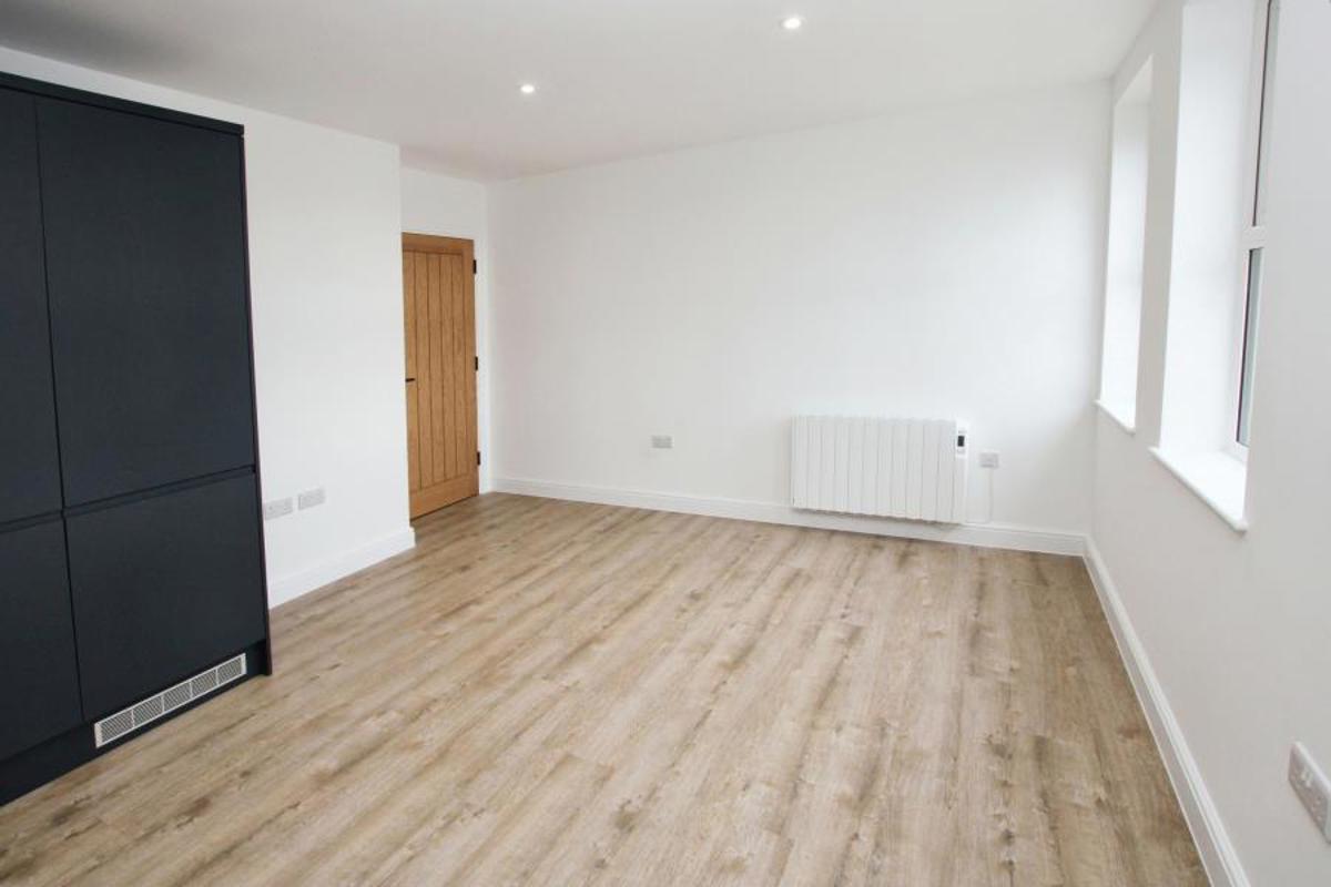 Flat Lodge Causeway in Bristol