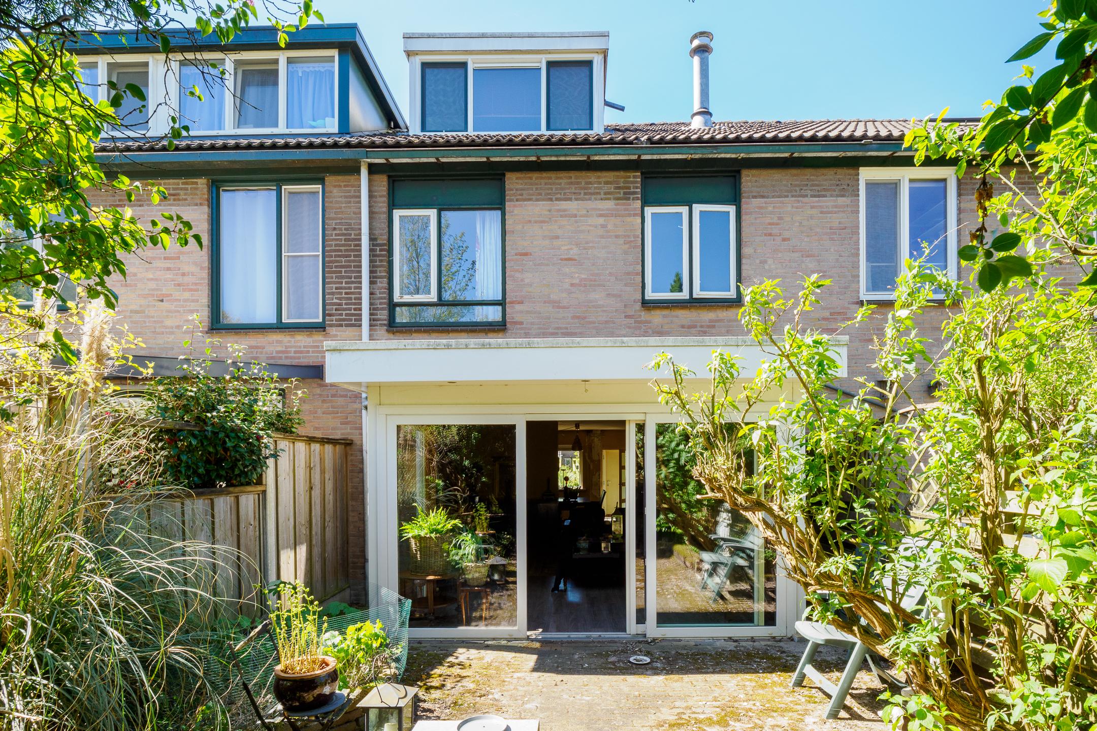 Tussenwoning te koop: Kemnalanden 27, Enschede