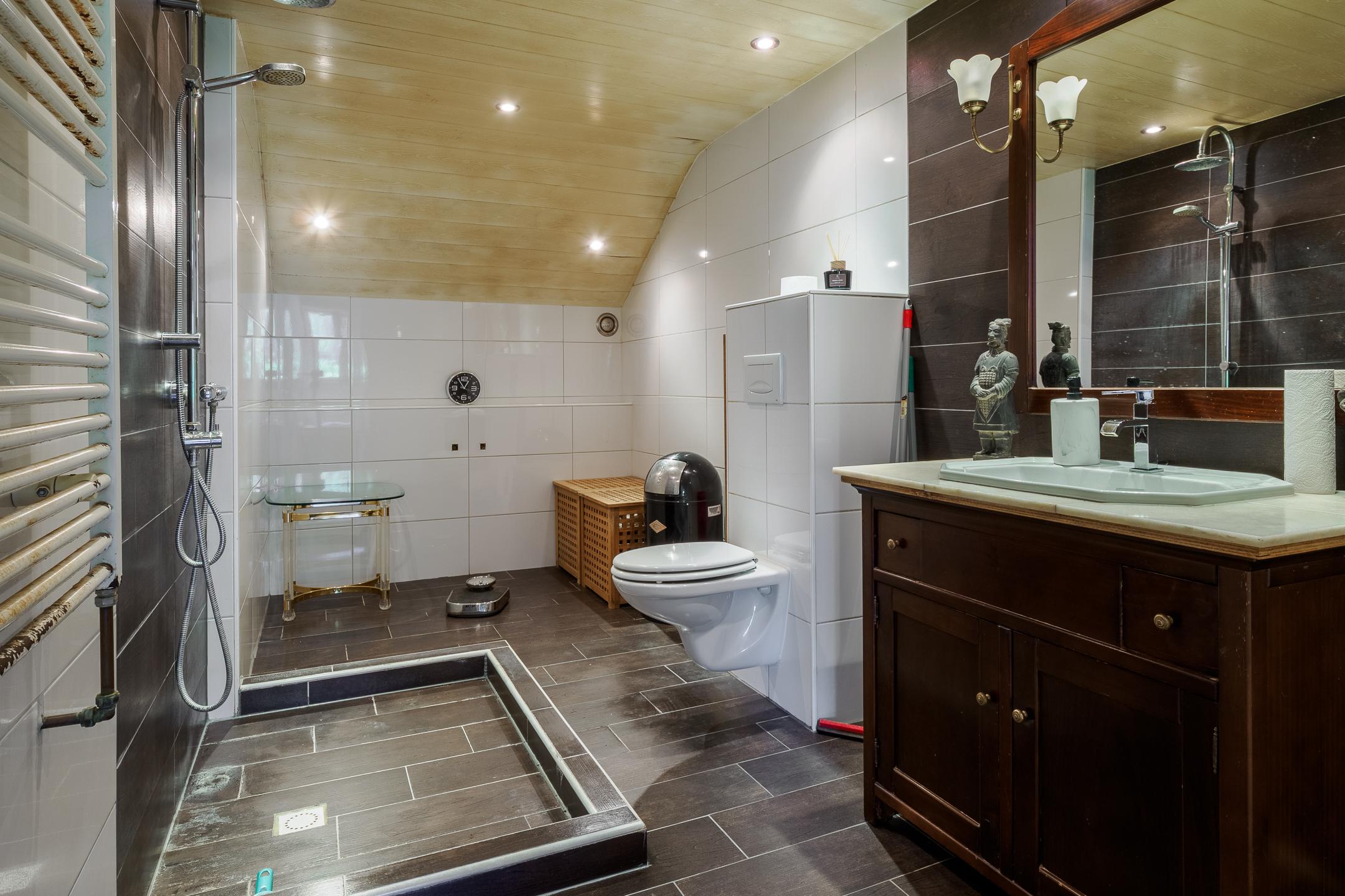 Tussenwoning te koop: Kemnalanden 27, Enschede