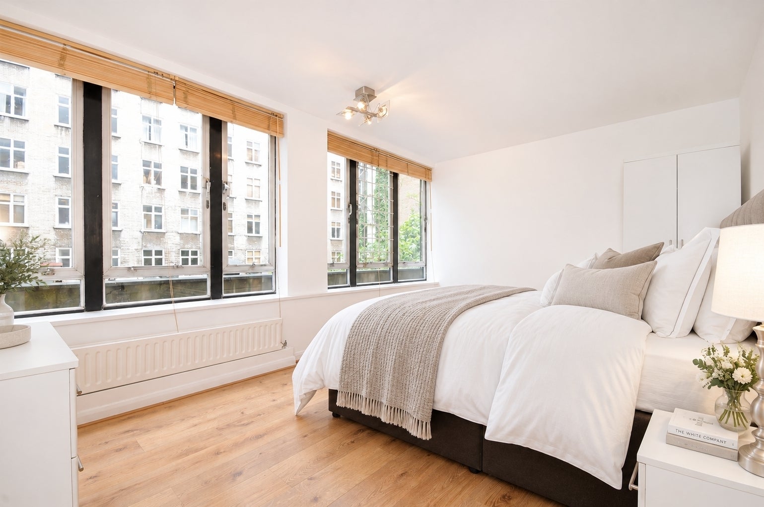 Flat Clarges Street in City of Westminster