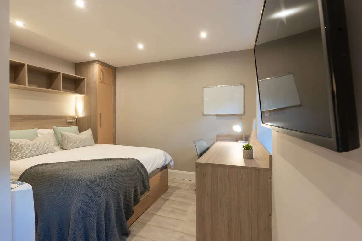 Flat Eskdale Terrace in Newcastle upon Tyne