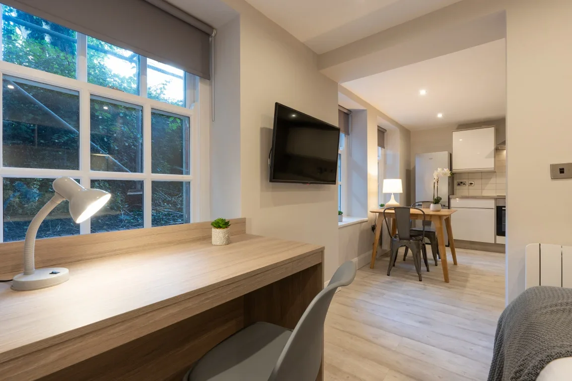 Flat Eskdale Terrace in Newcastle upon Tyne