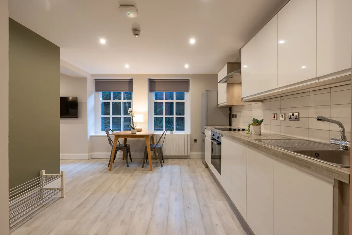 Flat Eskdale Terrace in Newcastle upon Tyne