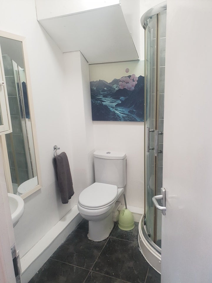 Room High Street in Greater London