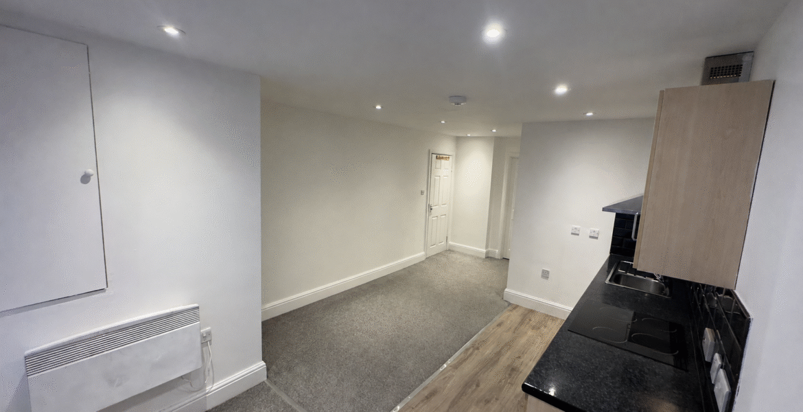 Flat Harehills Lane in Leeds